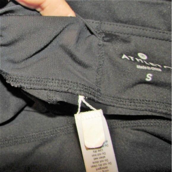 Athleta Small Ariel Swim/Workout Capris - Picture 9 of 10